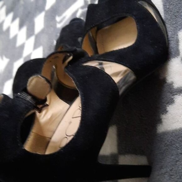 BCBG Fantina Black Suede Clear Cutouts 3.5 I ch Stiletto Heel Sandals Size 6.5 - Picture 15 of 15